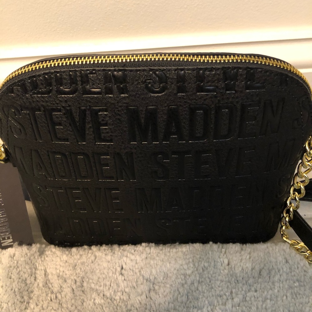 Steve Madden BMarilyn Crossbody Black Logo - Picture 6 of 8